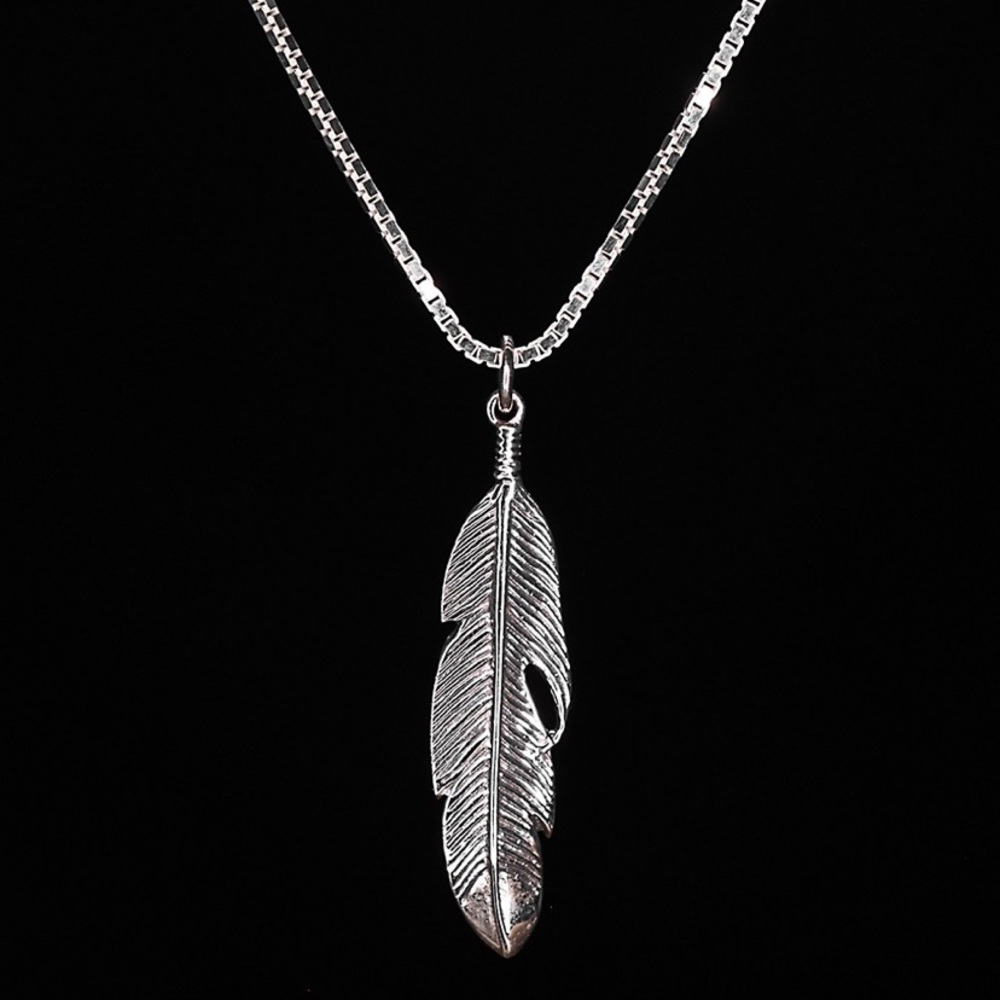 Dell Arte Holy Feather SS Pendant Necklace​